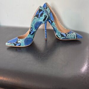 Blue Snakeskin (faux) Stiletto NWOT